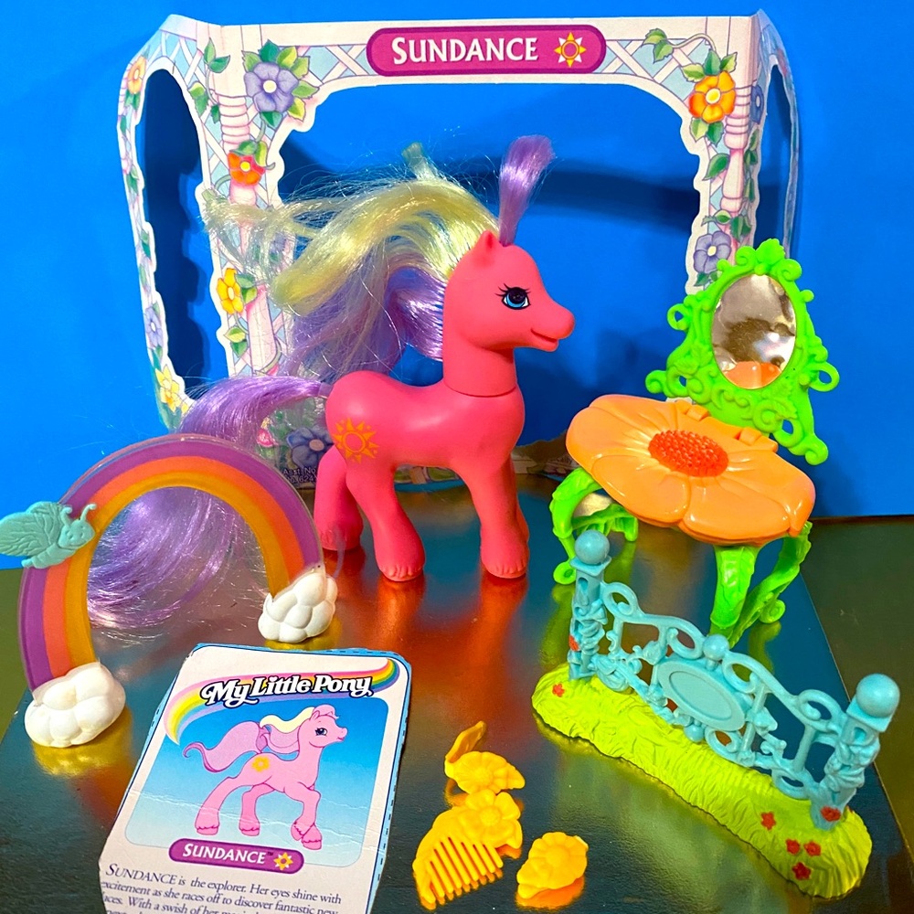 MY LITTLE PONY G2 VTG 1997 MAGIC MOTION FRIENDS SUNDANCE w/RAINBOW-VANITY-FENCE